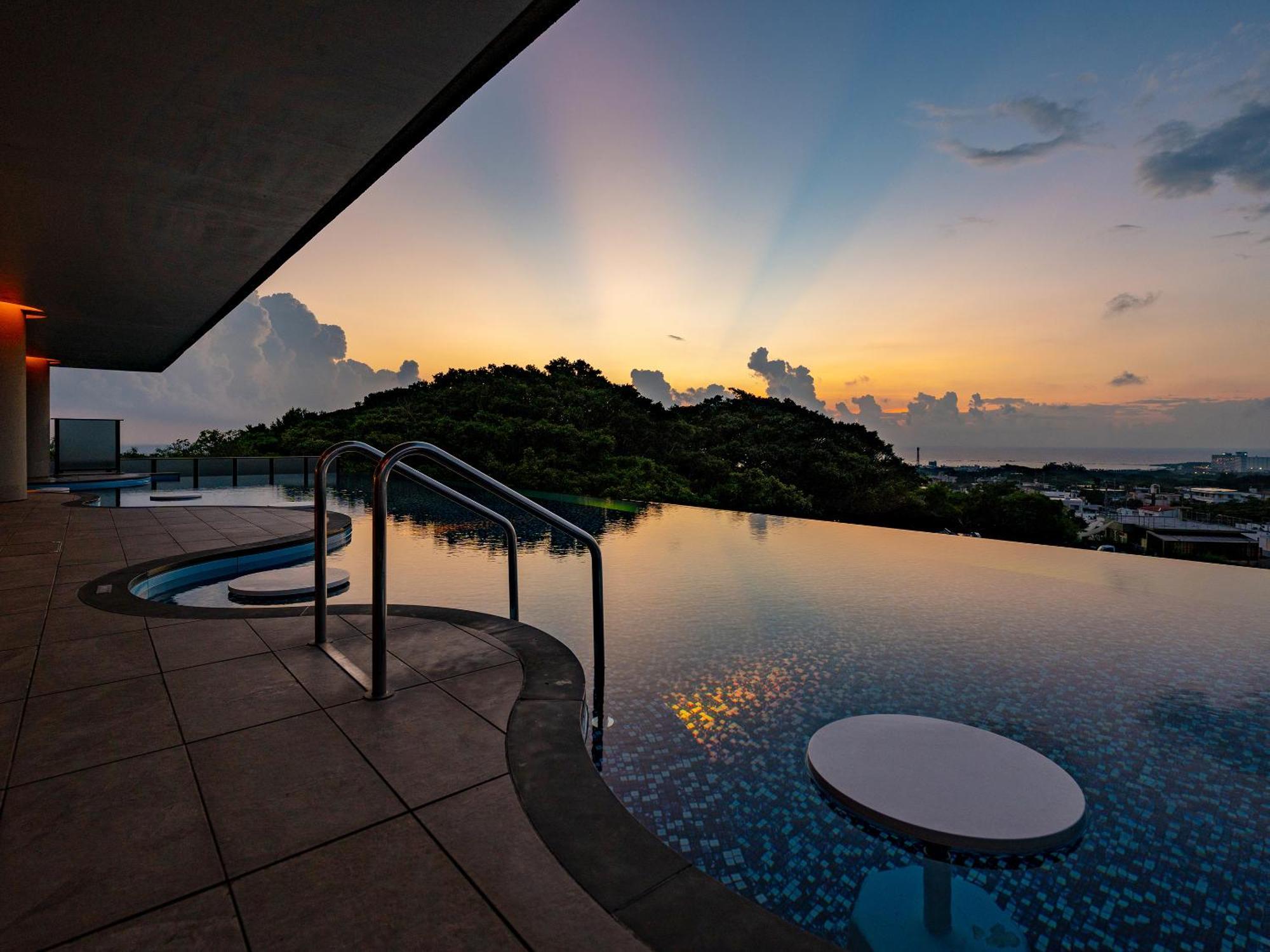 Glamday Style Okinawa & Hotel